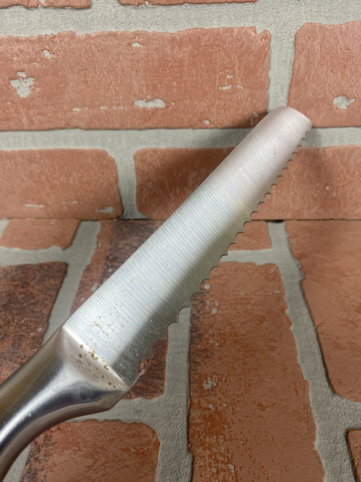 Chicago Cutlery Bread Knife 7.5” Hi Carbon Stainless Steel 2L10E Kitchen EUC