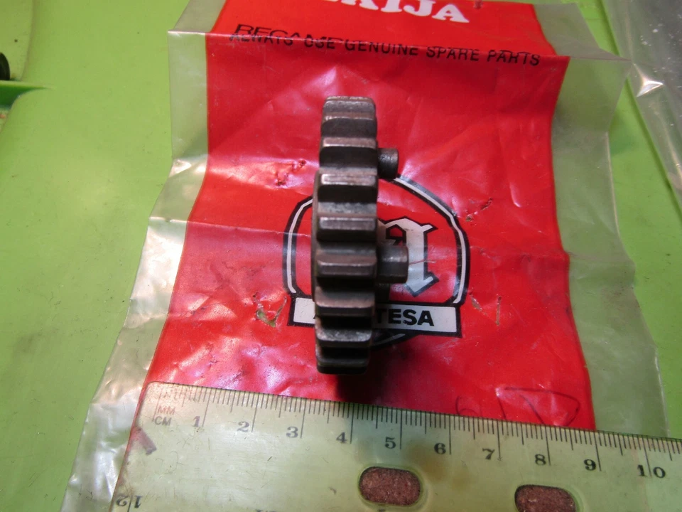 Transmisión Montesa La Cross 250 segunda marcha p/n 13.64.050.2 NOS 23M 1966 Foto 2 de 3