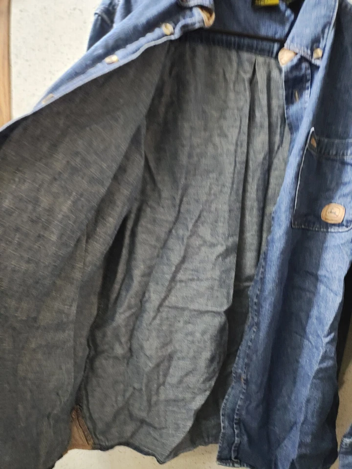 Camisa masculina manga comprida John Deere denim com botões L limpa 100% algodão - Imagem 4 de 4