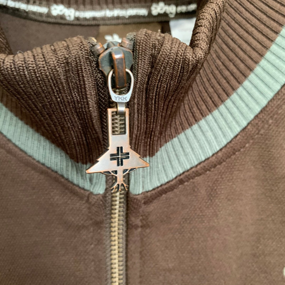 THE GARMENT 20575942 関税送料込 LRG Clothing Equipment Track Jacket Brown Stand Collar Logo