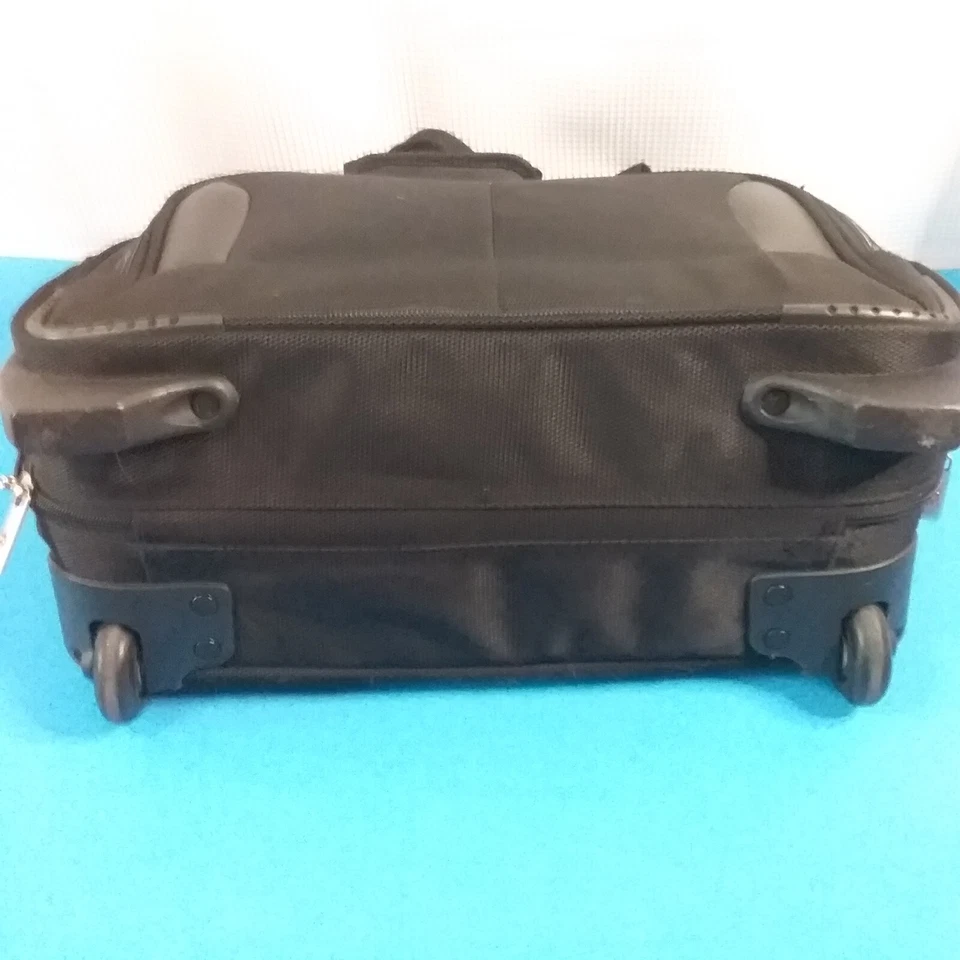Wenger Swiss Gear Rolling Carry-On Computer Laptop Briefcase  - Image 4 of 4