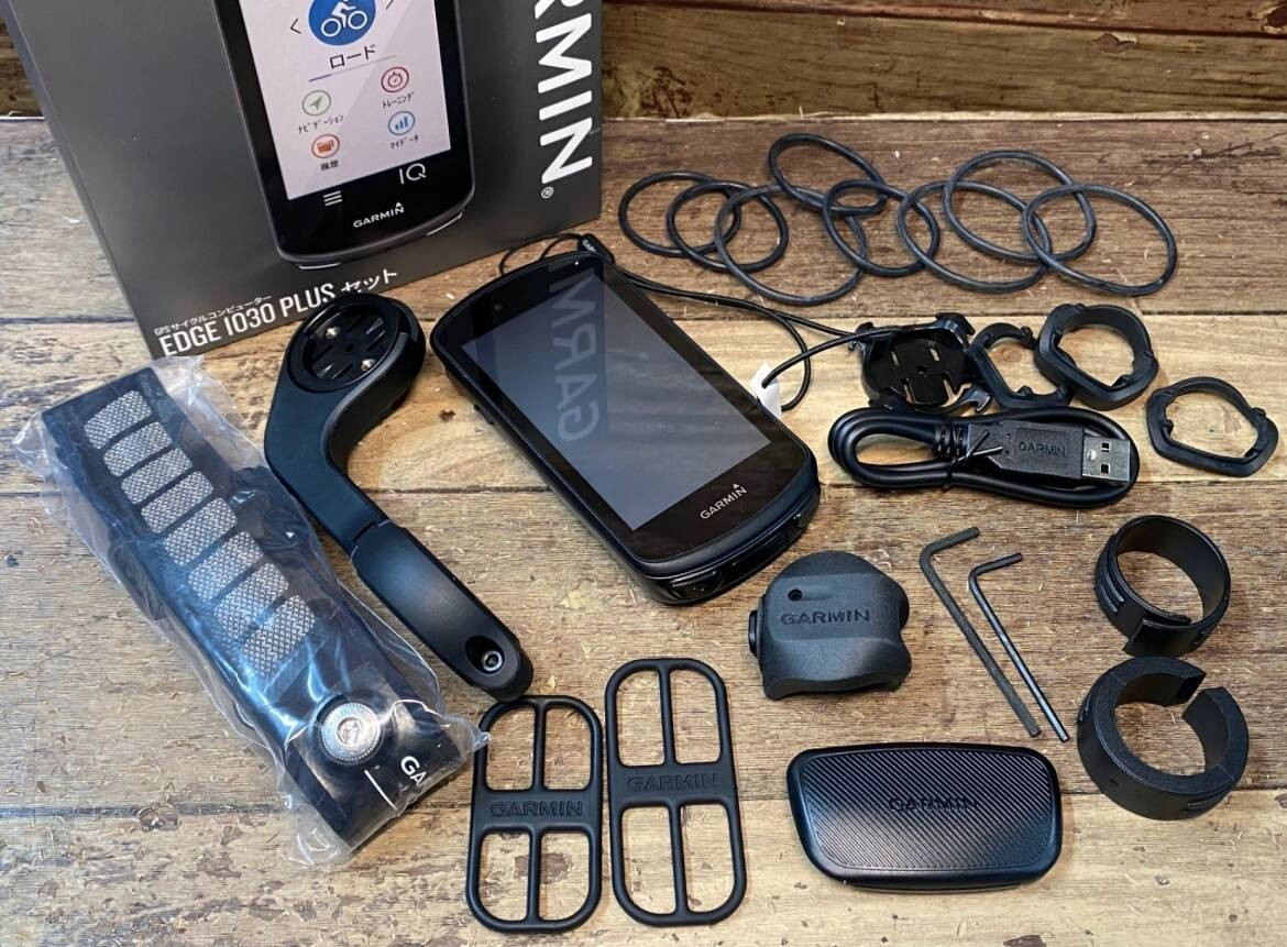Garmin EDGE 1030 PLUS Cycle Computer Mount Speed Sensor Set
