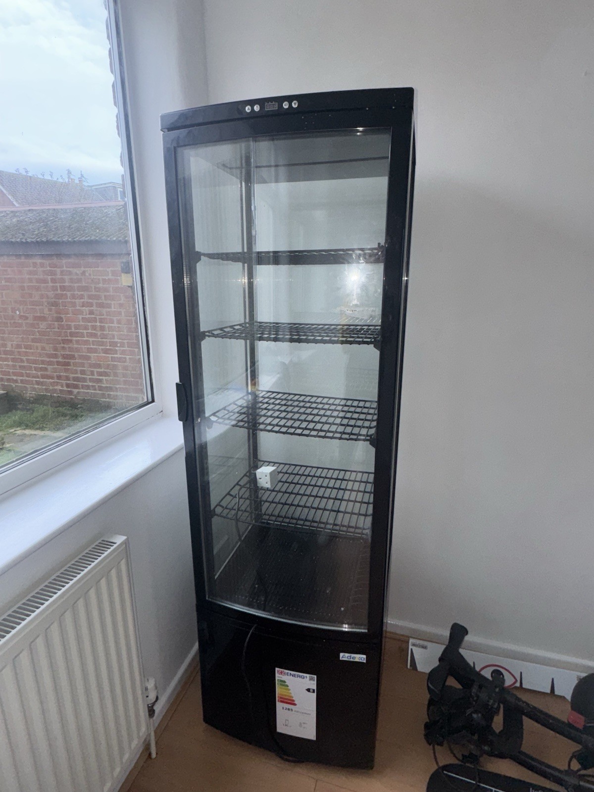 Interlevin Upright Display Fridge with Glass Door - Used