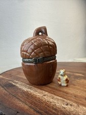 Vtg Acorn Trinket Box with Squirrel Excellent