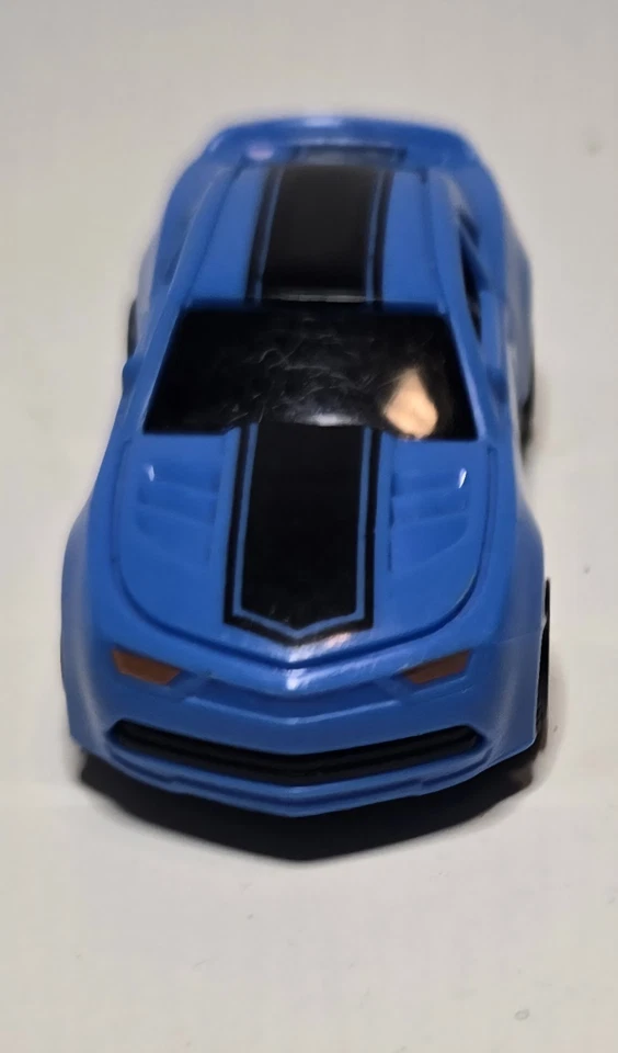 Chevrolet Camaro ZL1 2017 azul bombeiro capota rígida listrada preta - Imagem 2 de 4