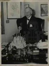 1936 Press Photo Governor Al Smith of New York with is Birthday Cake.
