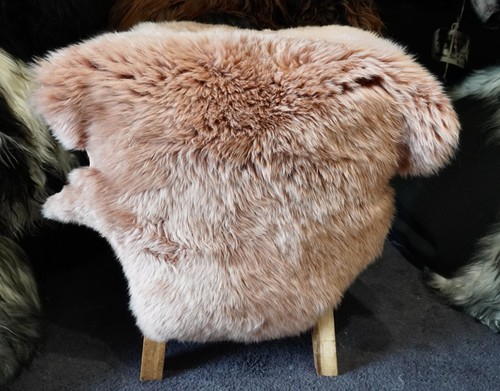Gorgeous Antique Rose XL Australian Sheepskin Rug - Super Thick & Soft - Picture 6 of 8