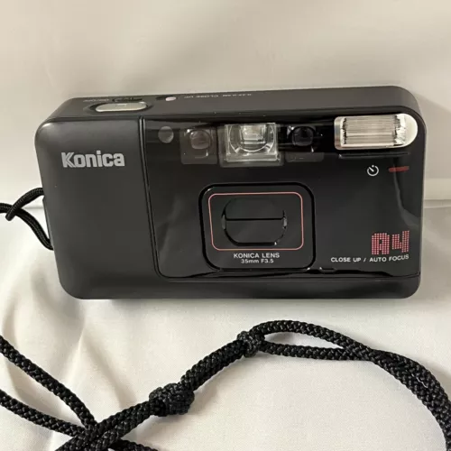 KONICA A4 AF 35mm Compact Film Camera 35mm lens better than Yashica T5