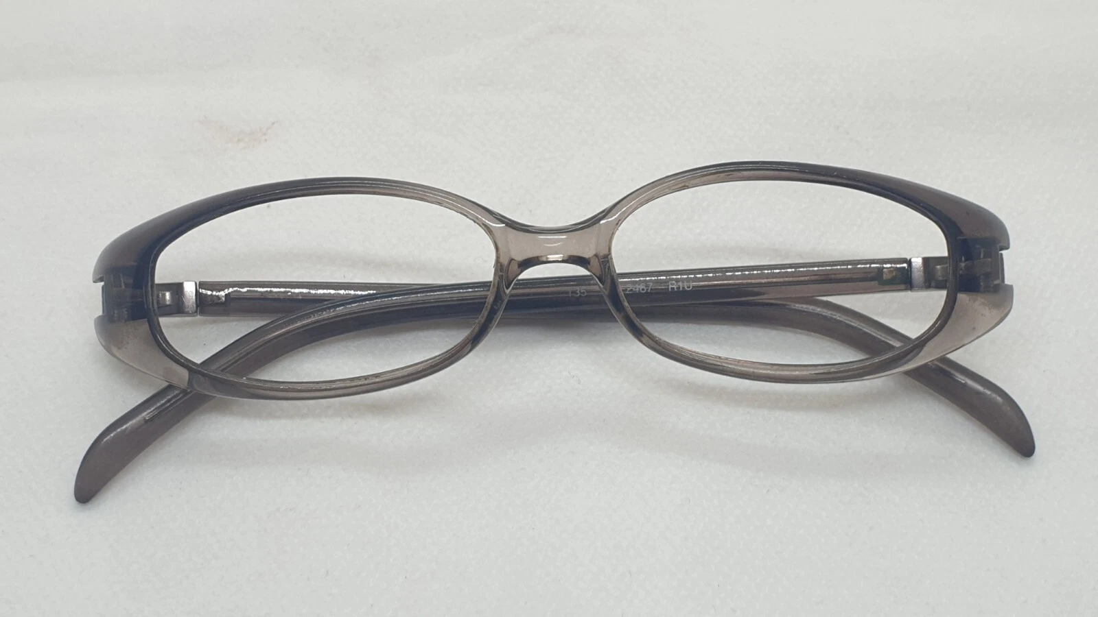 Gucci GG 2467 R1U Eyeglasses Frame. Made in Italy