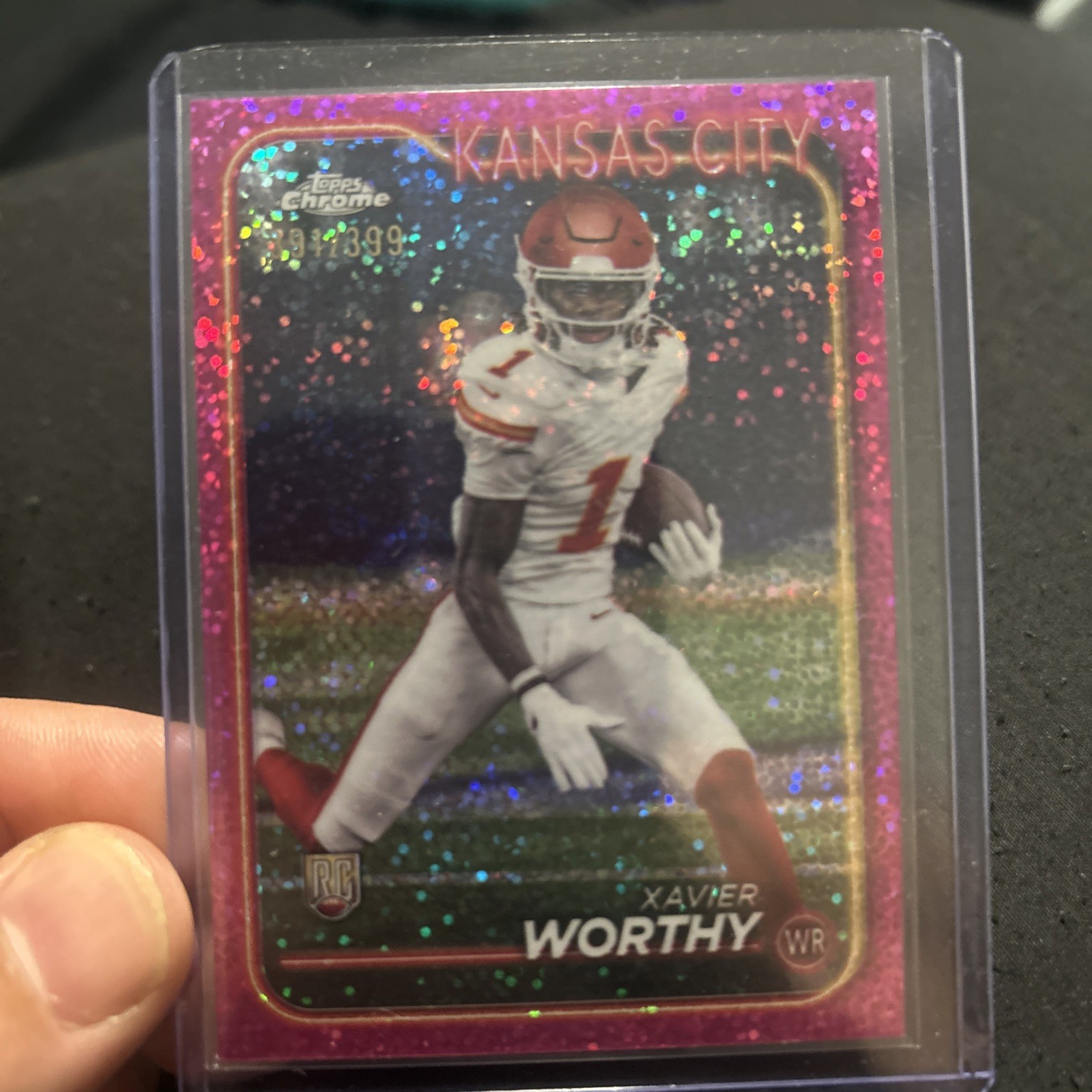 2024 Topps Chrome Rookies Xavier Worthy #208 Magenta Speckle Refractor /399 (RC)