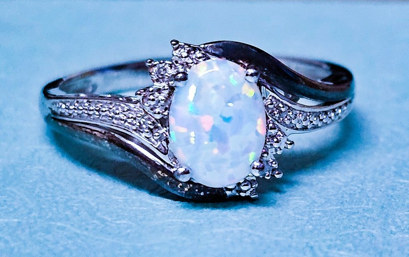 10K white gold plus 925 SS Sculpted Fiery White Opal Diamond Accent Ring Sz 8