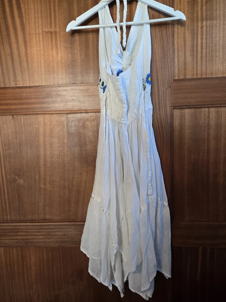 Vestido sin solero vintage blanco guaze bordado a mano Foto 3 de 4