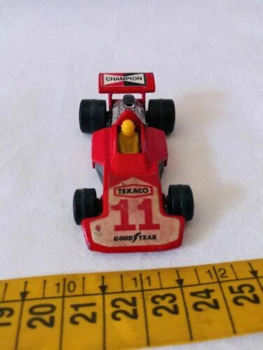 Modellini statici di auto da corsa sportive e turistiche Matchbox Superfast