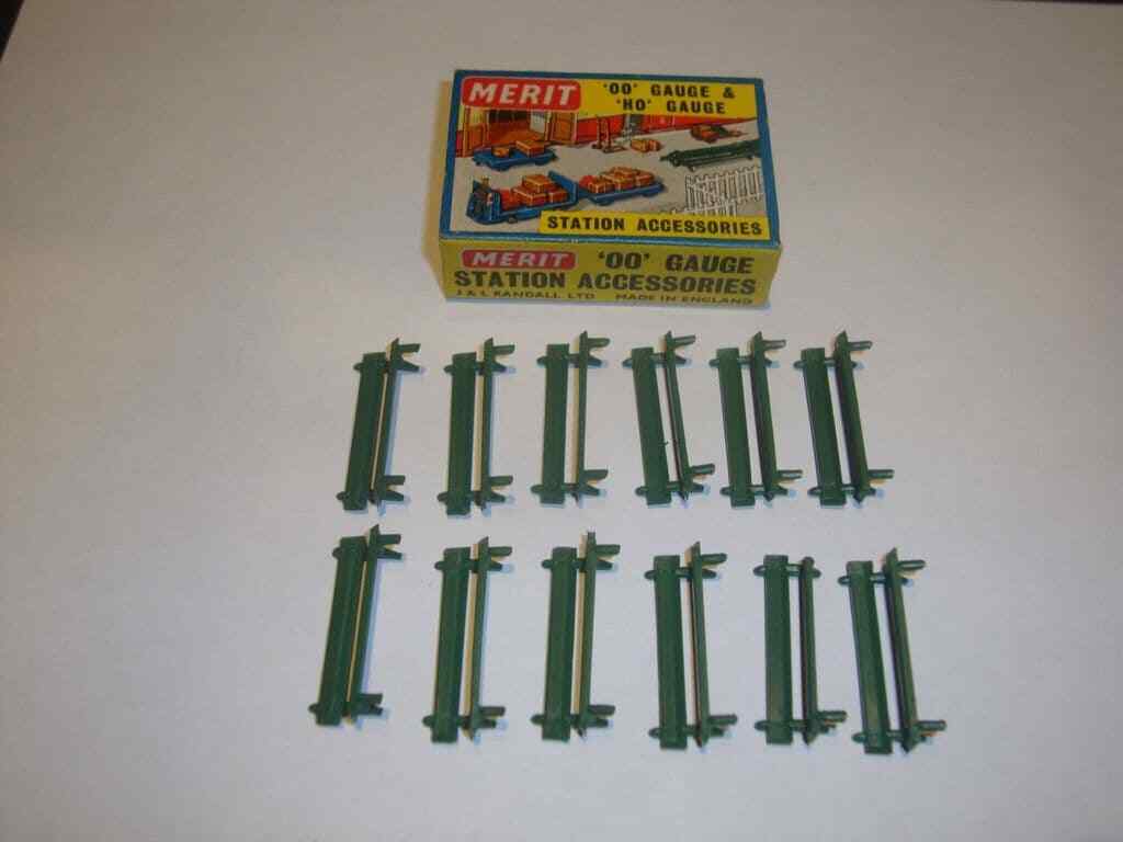 L179 Merit Model Railway Accessories '00' & 'H0' Gauge Boxed Choose