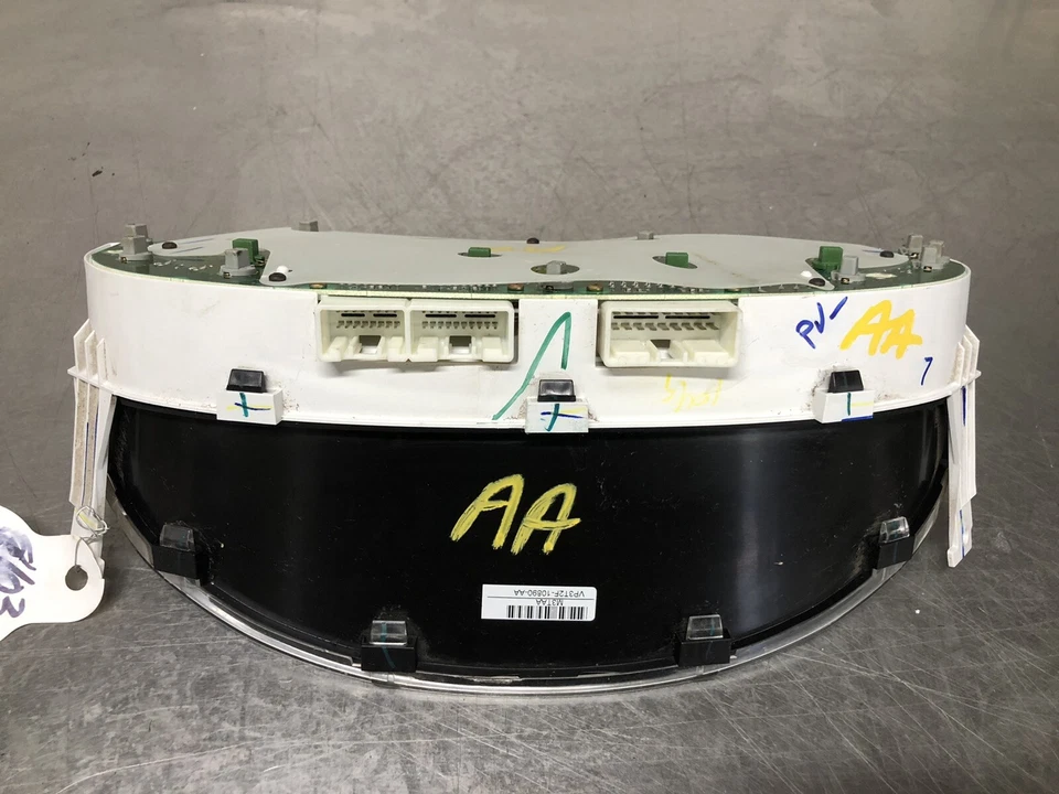 Cuadro medidor velocímetro instrumento Mazda Tribute 2003 2004 Foto 2 de 4