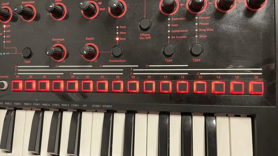 Roland JD-XI Synthesizer Analog Keyboard Black keyboard Music Instruments - Image 3 of 4