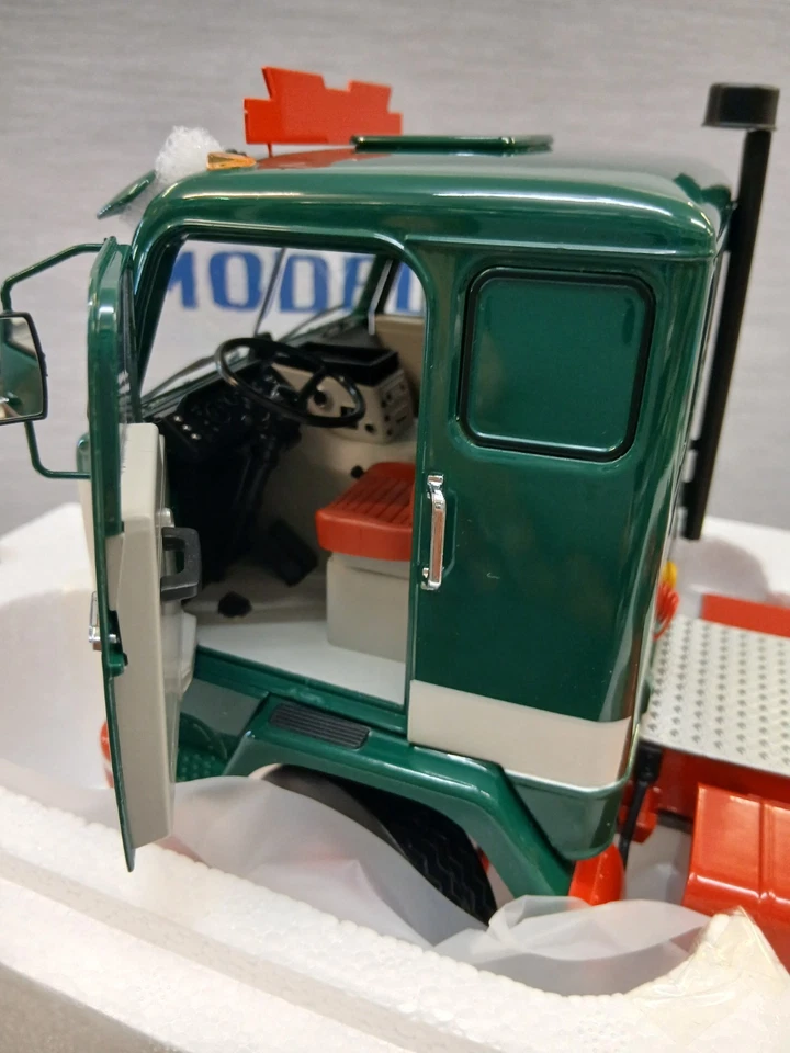 MCG 18139 Volvo F88 1/18 - Immagine 2 di 4