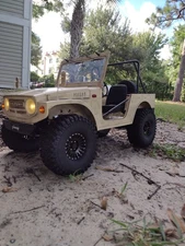 FMS 1/6 scale Suzuki JIMNY ARTR Custom Crawler Lifted Widened Beadlocks Lights