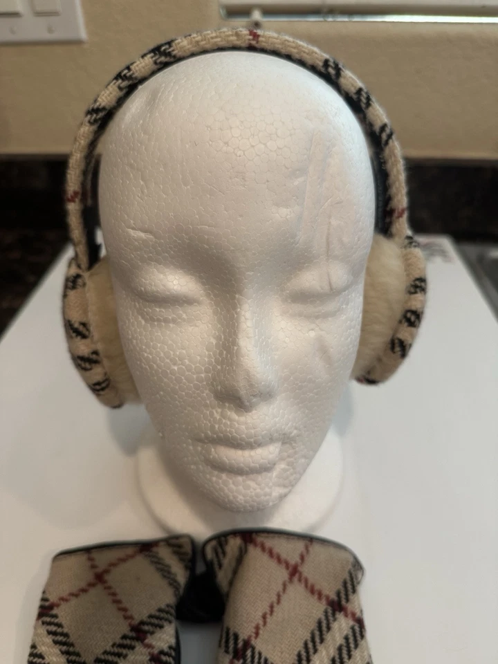 Burberry Vintage Nova Gloves Size 8 And Earmuff Set Leather Lambs Wool Tan/Blk/R - Image 2 of 4