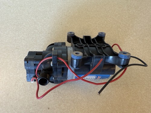 Shurflo Whisper King water pump - Model no. 2093-204-413 - Picture 17 of 19
