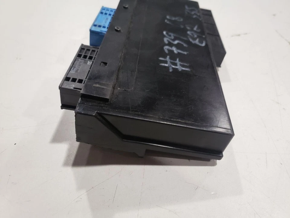 Módulo de controle de corpo BCM - 2006 BMW 330I E90 N52 - FABRICANTE DE EQUIPAMENTO ORIGINAL 6983302 - Imagem 3 de 4