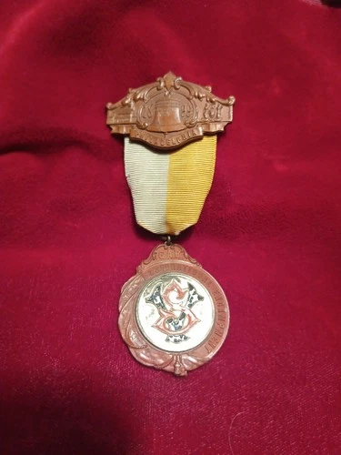 Original 1899 Phila GAR Medal 33rd National Encampment  marked J K DAVISON Phila