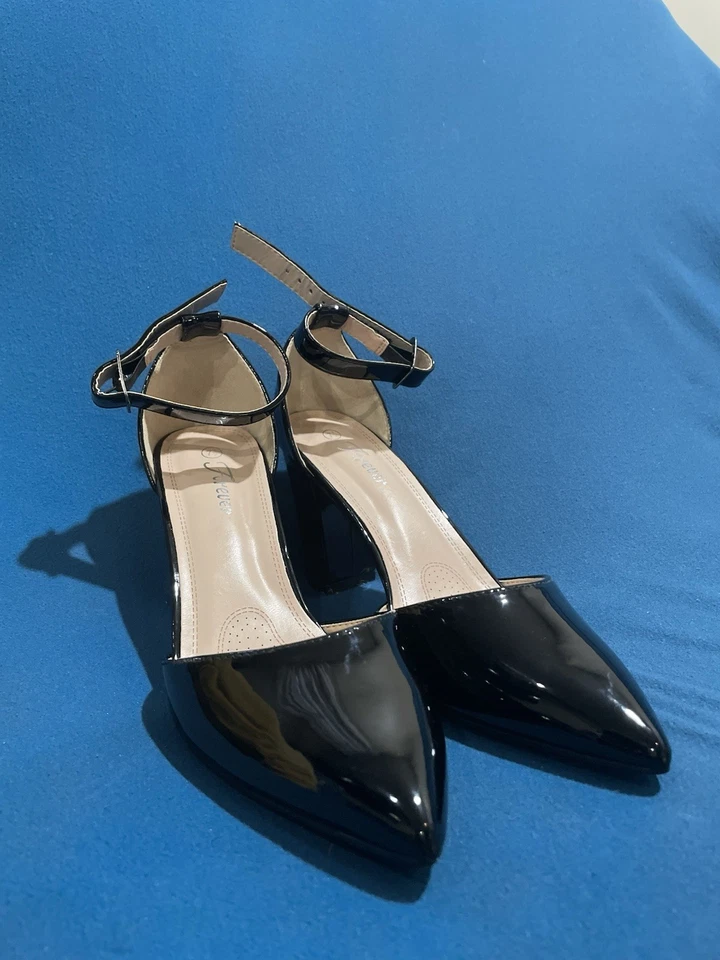 Tacones charol negro para mujer talla US 7,5 (7 1/2) de Forever Foto 4 de 4