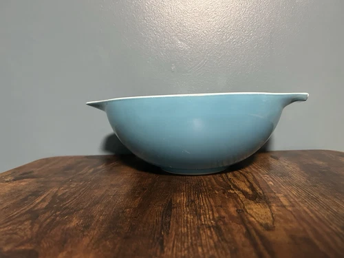 Vintage Pyrex 444 Turquoise/Teal Cinderella Bowl 4 QT Glass - Mixing Spouts