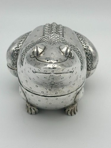 Large Frog Box. Cambodian South Asia 900 Silver. 7" Length. 346 grams - Picture 2 of 10