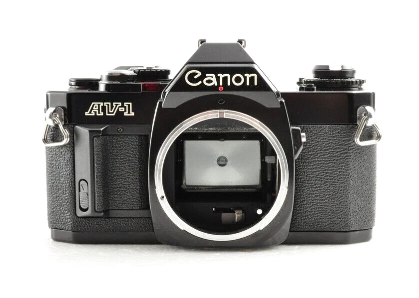 CÁMARA SLR Canon AV-1 av-1 negra con lente NFD 50 mm 1:2 35 mm casi como nueva probada Foto 3 de 4