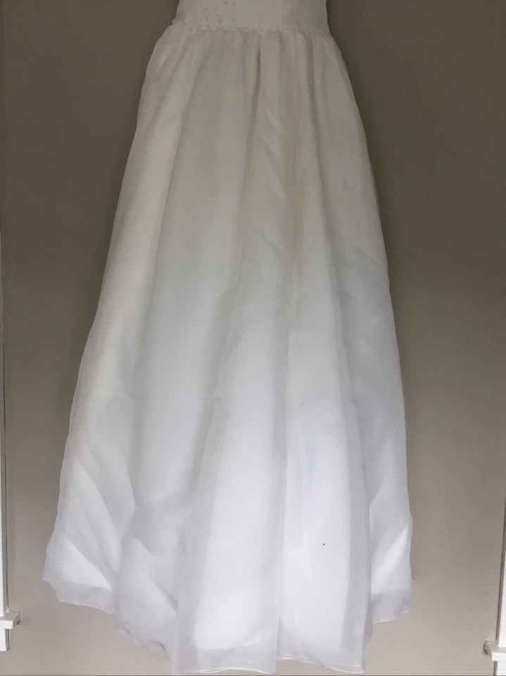 Priscilla Of Boston Silk Organza Wedding Dress - Image 2 of 4