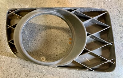 Mazda Bongo Campervan Facelift Nebelscheinwerferblende vorne Fahrerseite