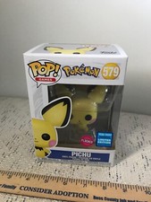 P2 Funko Pop Pokemon Flocked Eevee 577 
