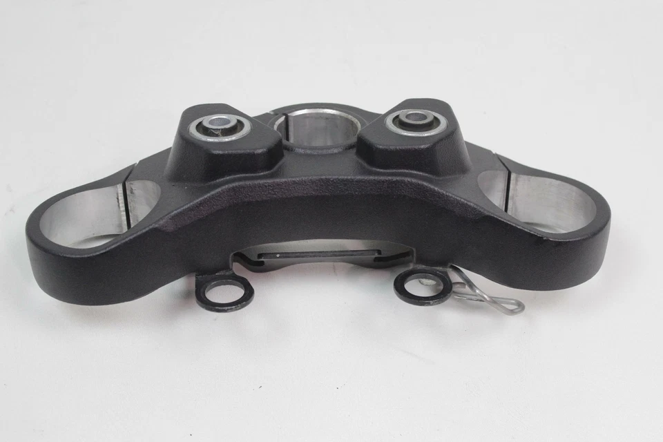 Abrazadera de yugo triple árbol superior fabricante de equipos originales Ducati Monster 1200R 1200 R 18-20 34131001A Foto 3 de 4