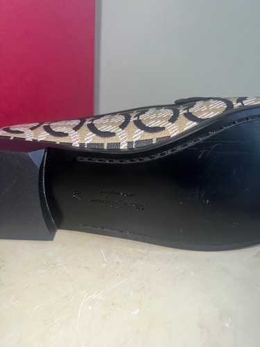 Women's NIB Black SALVATORE FERRAGAMO Monogram Rolo Gancini Loafers Size 9.5C - Picture 9 of 11