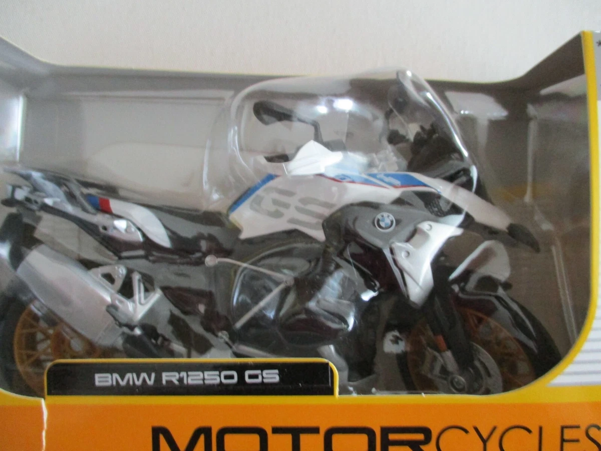 Maisto 1/18 – BMW 645 Ci E63 Cabriolet 2004 – Bleu Foncé – Collection