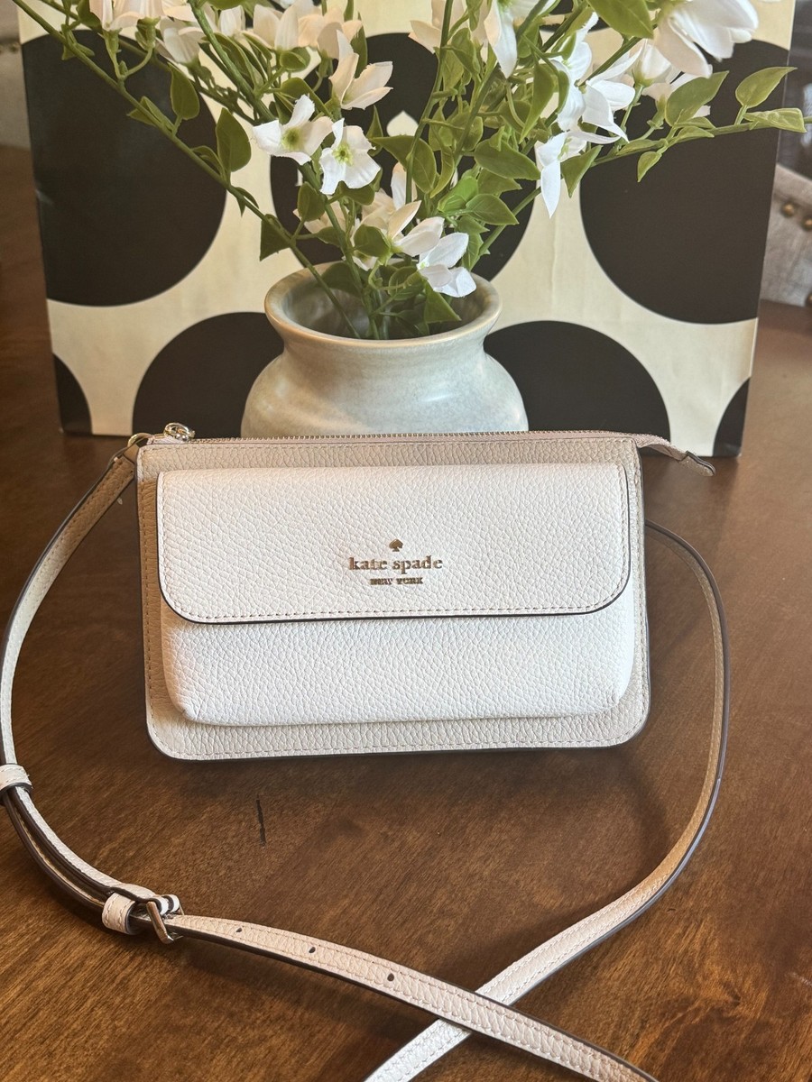 メル***Kate Spadeショルダーレザーバッグアイボリー Kate Spade Leila Small Flap Crossbody in Light Sand Leather Purse