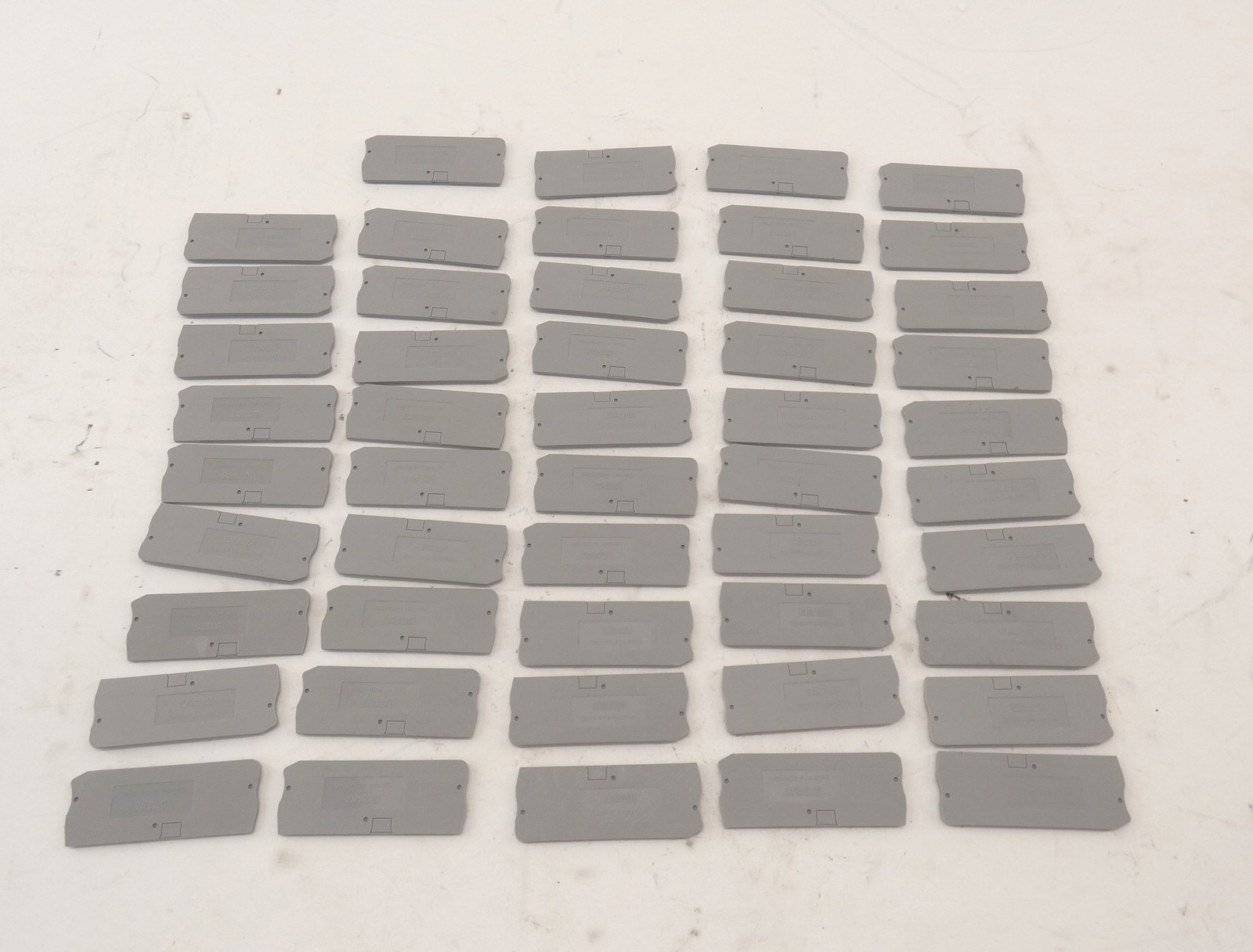 *Lot of 49* Phoenix Contact D-PT 4-QUATTRO End Cover - NEW Surplus!