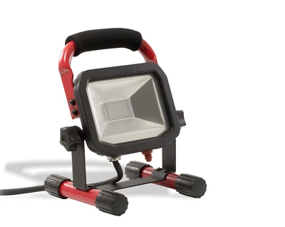 Luceco 15W 1200 Lumen Slim Portable LED Work Light With 2M Cable & UK Plug 240V