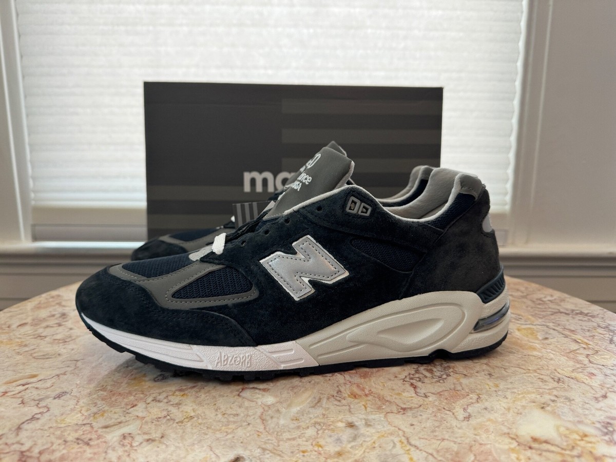 Mens Kith New Balance 990V2 