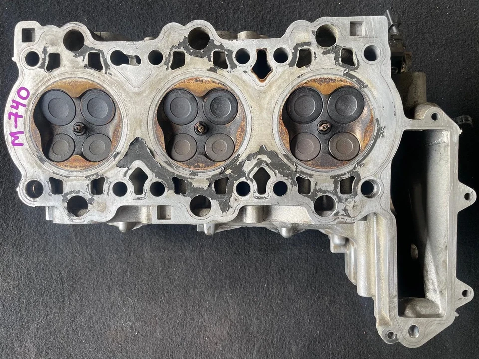 Porsche Boxster 1997-1999 2,5 L - culata lateral derecha 9961041350R OEM Foto 2 de 4