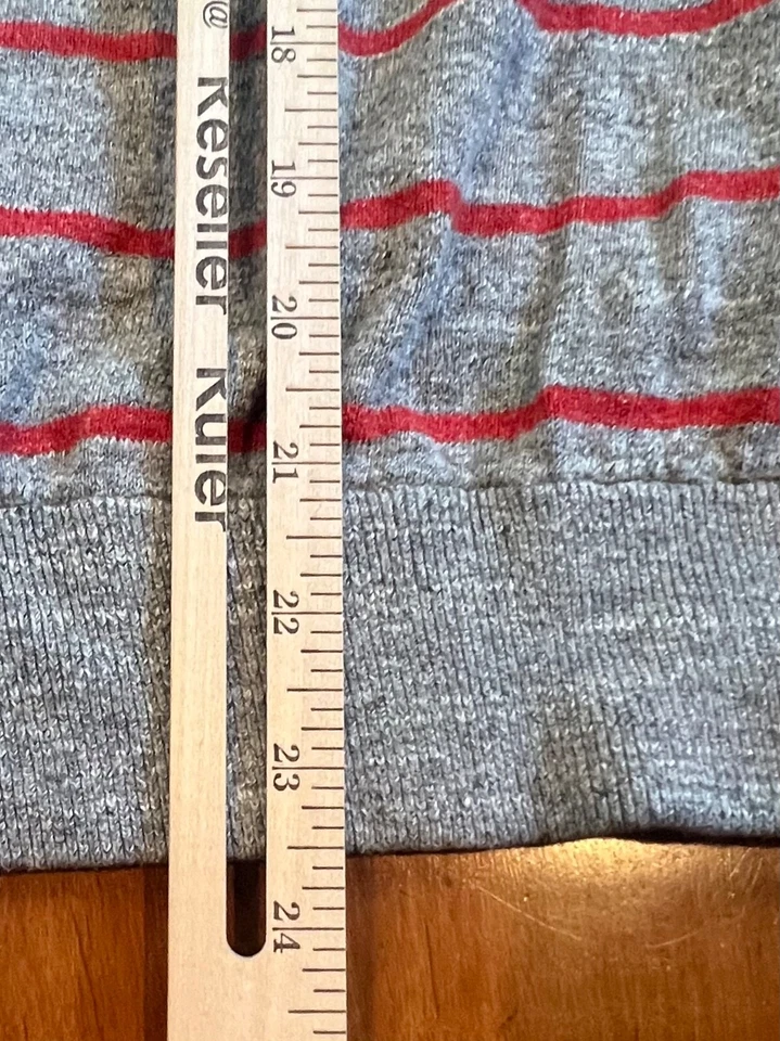 Camisa Gap Para Hombres Mediana Gris y Naranja Tejida Rayas Cuello Redondo Mangas Largas Pullover Foto 4 de 4