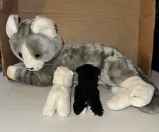 16" Vintage 1981 DAKIN Nature Babies Cat Mom with Kittens Plush