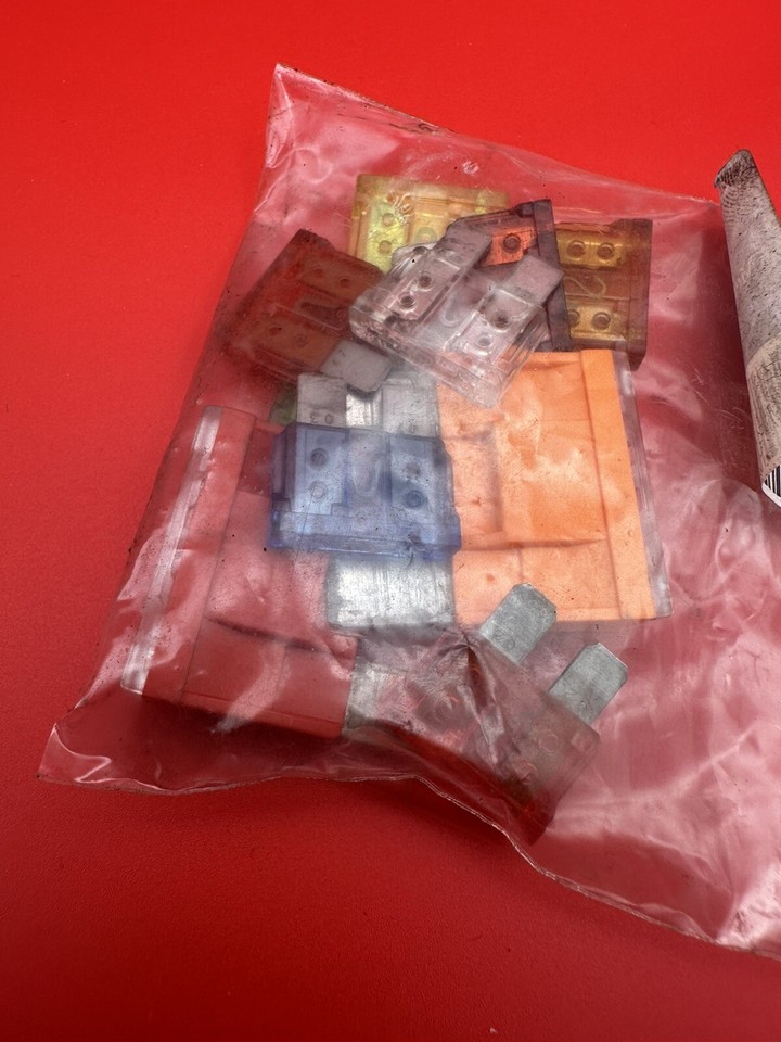 Mercedes Benz OEM 2005 C240 Fuses Spare Fuse Kit C240 Wagon A0005460273