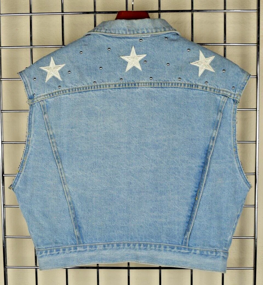 Chaleco Jean Vintage Robin Berry Talla M Años 80 Azul Claro Blanco Estrellas Tachonado Foto 2 de 4