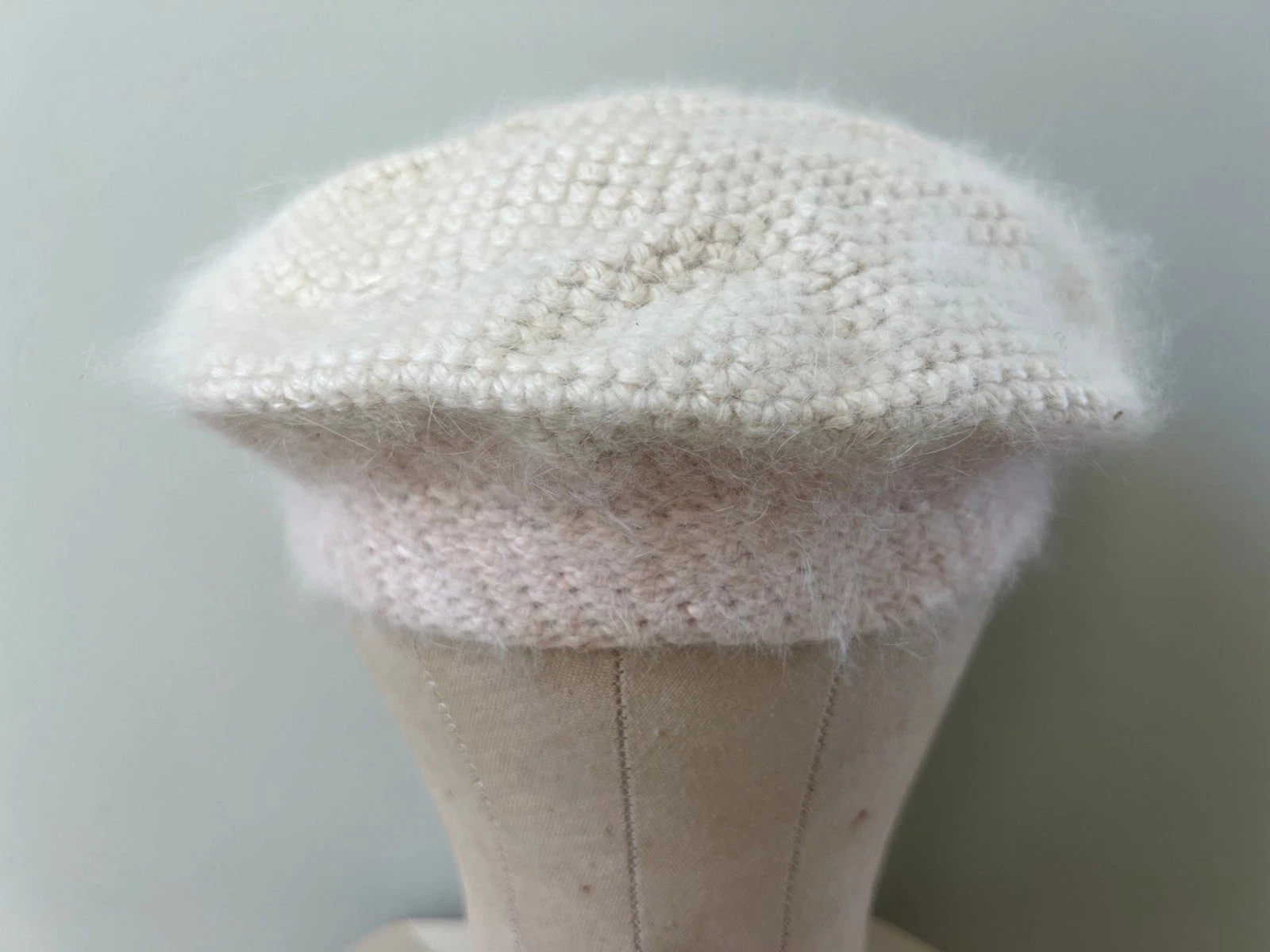 1950s Vintage 1-2y ballet pink & cream Cashmere Knitted Handmade Beret Child Hat