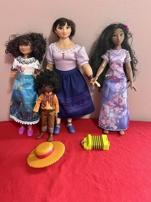 Disney Encanto Family Dolls With Clothes & Accessories
