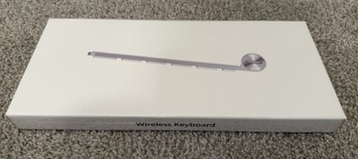 *SEALED Silver & White Apple Wireless Bluetooth Magic Keyboard MC184LL/B - A1314