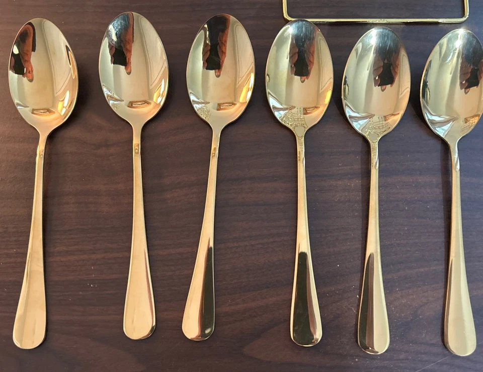 Tableware Set 24 Piece Stainless Steel Gold Cutlery Service for 6 - Image 4 of 4