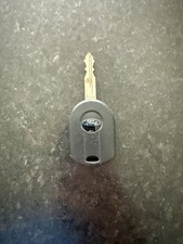 Oem 4 Button Ford Key With Key Fob. Oem 4 Button Ford Key With Key Fob.